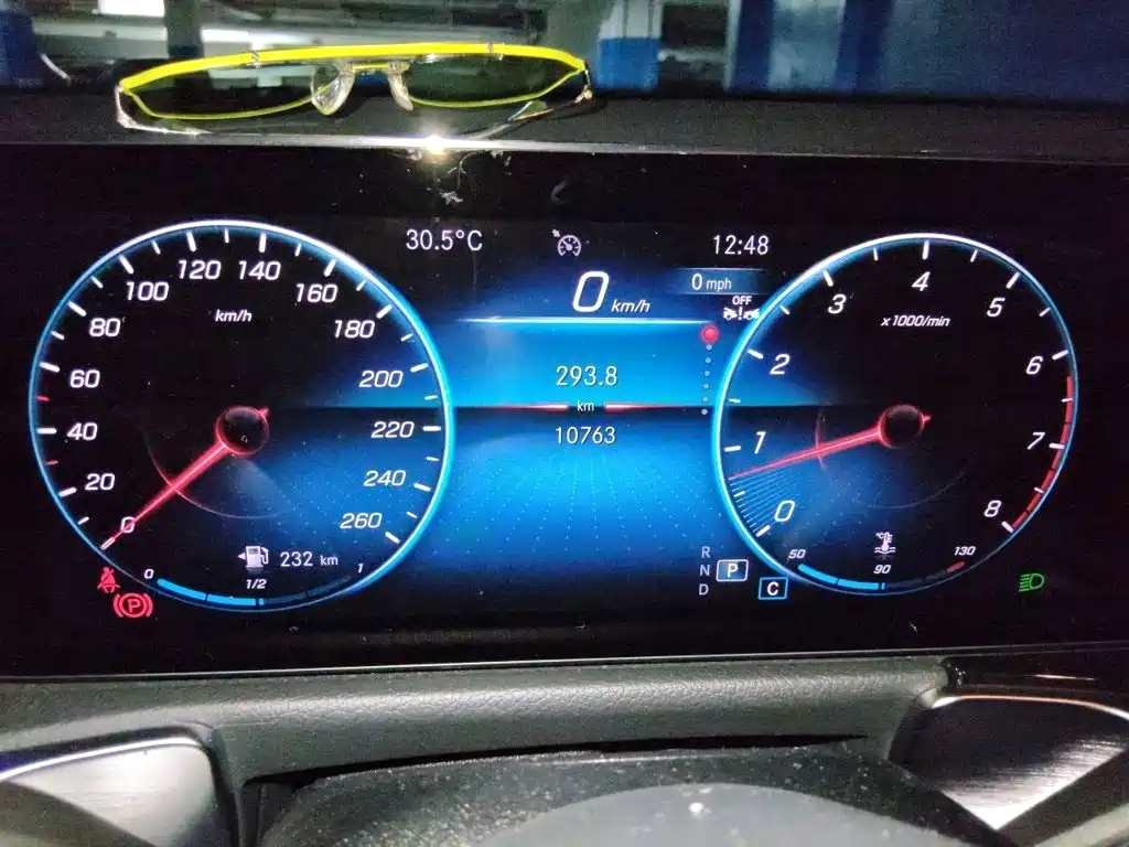 Mercedes-Benz GLB 2023