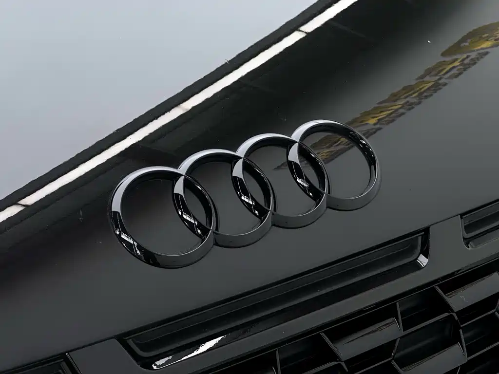 Audi R8 2021 — фото 12