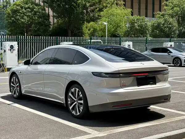 NIO ET7 2023