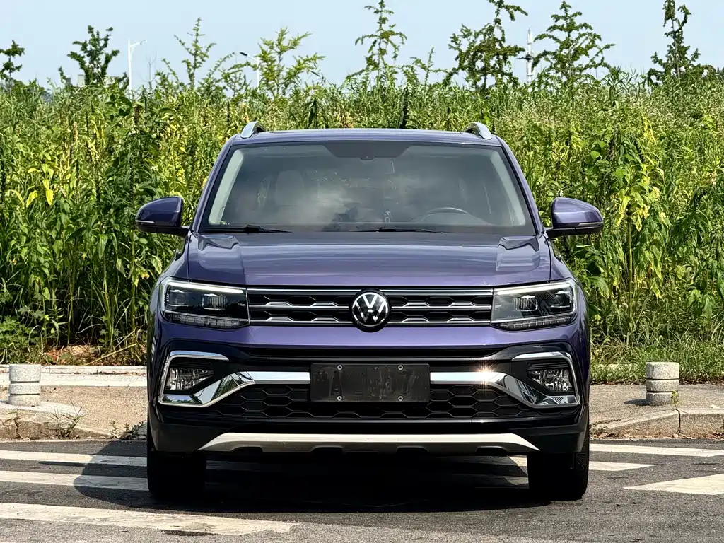 Volkswagen T-Cross 2021 — фото 1