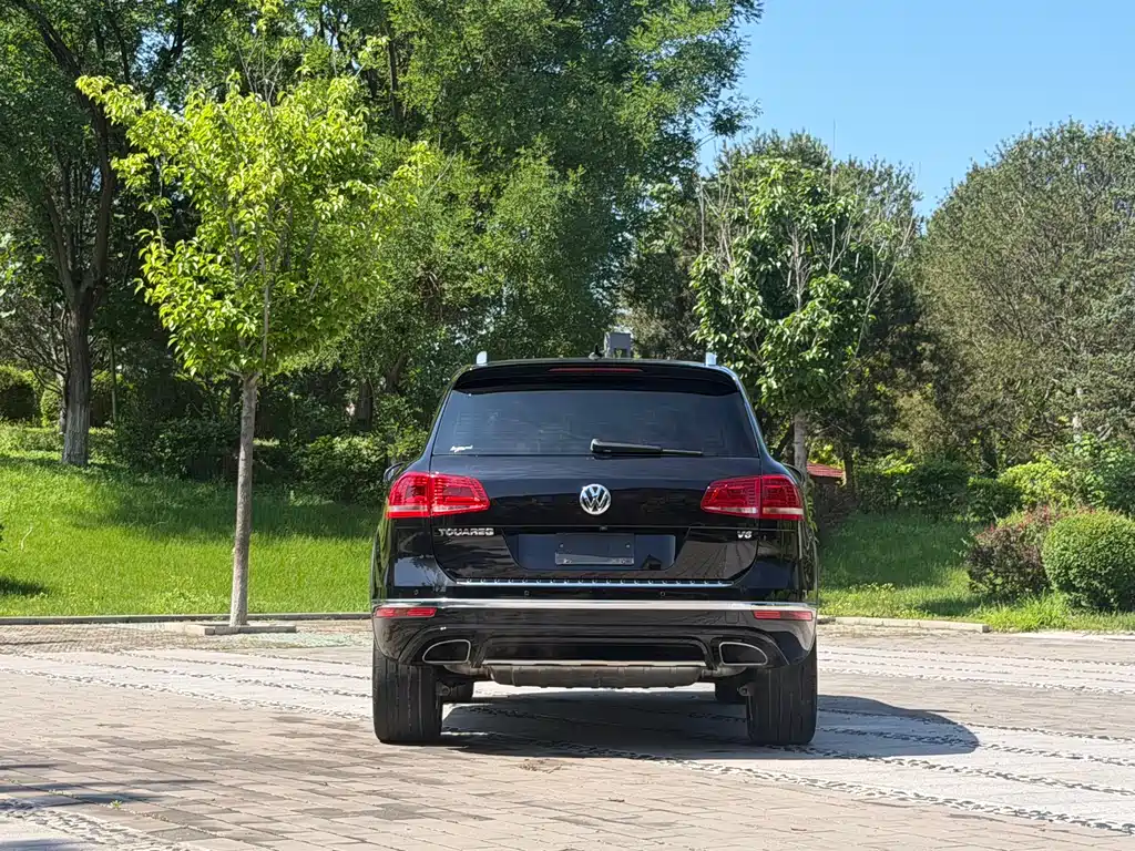 Volkswagen Touareg 2017 — фото 25