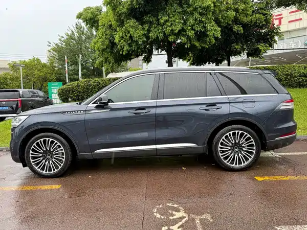 Lincoln Aviator 2021