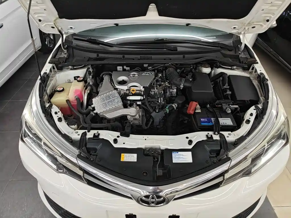 Toyota Corolla 2018 — фото 20