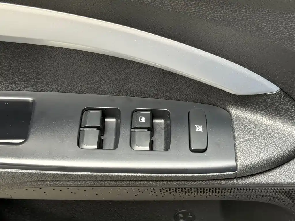 Kia KX1 2022 — фото 17