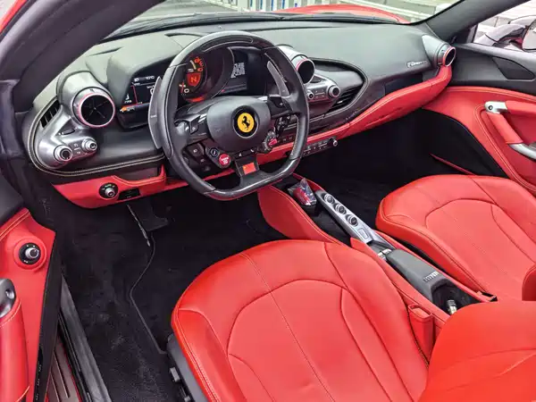 Ferrari F8 2022