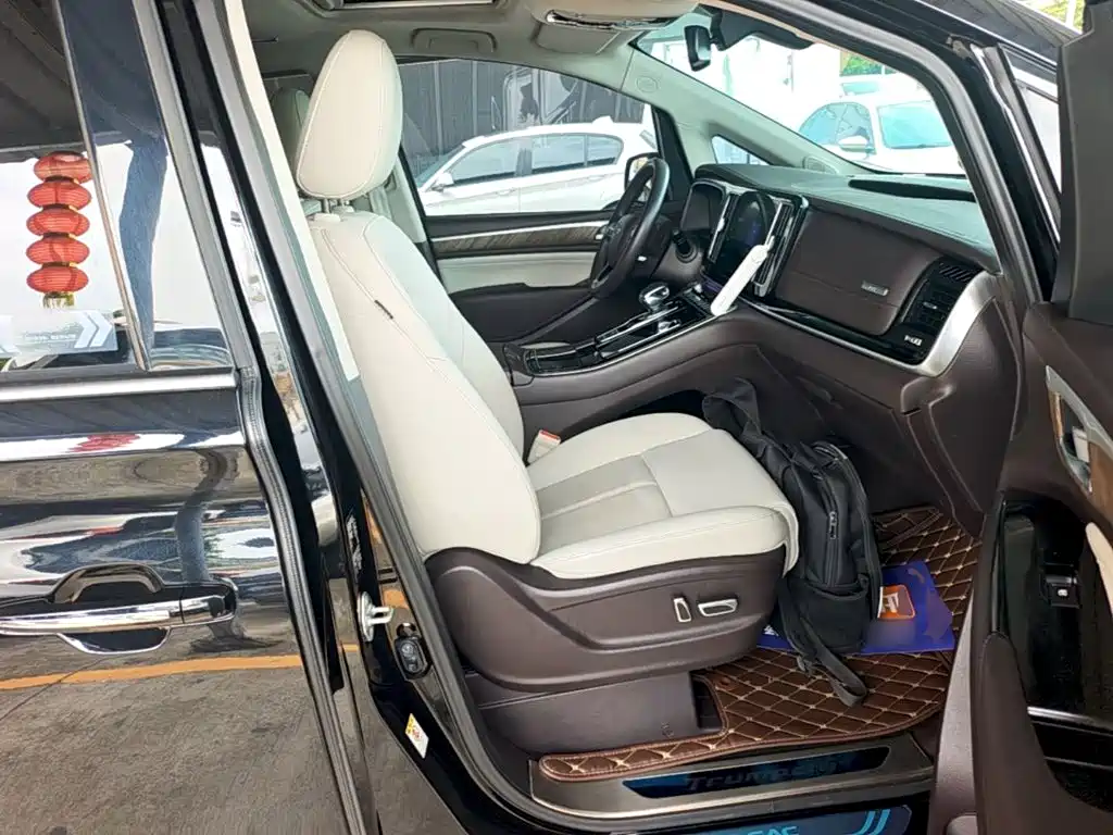 GAC Trumpchi M8 2021 — фото 20