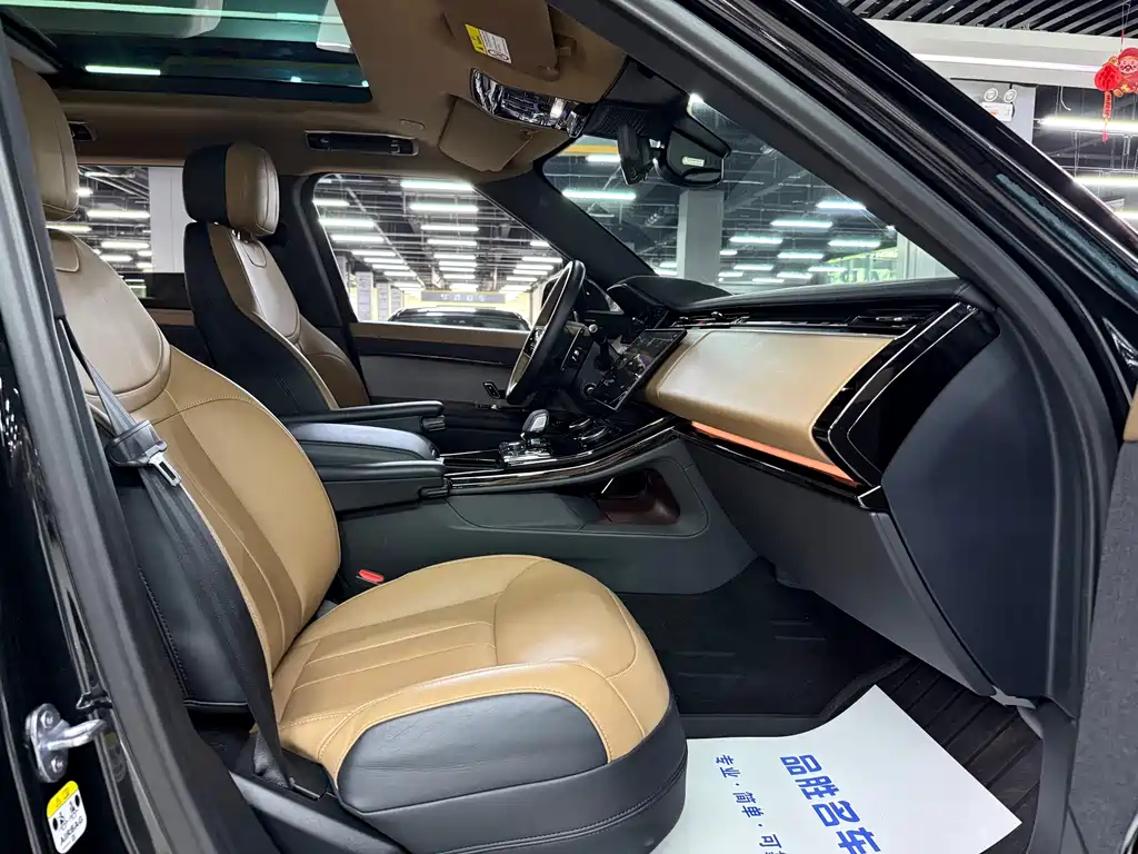 Land Rover Sport 2023 — фото 18