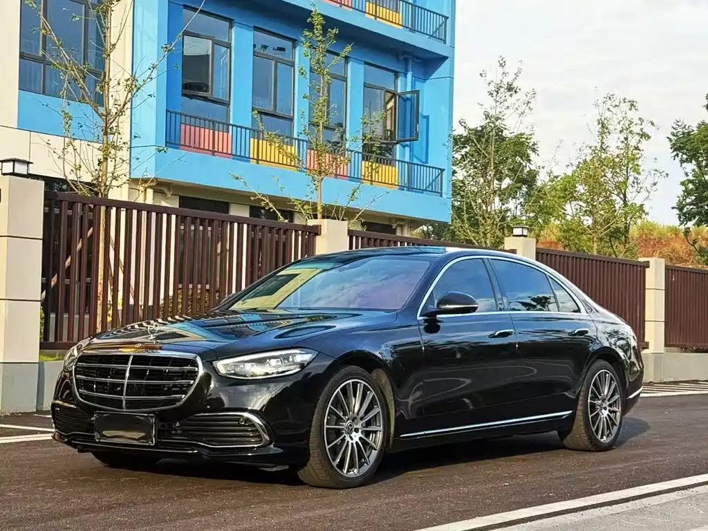 Mercedes-Benz S-Class 2024