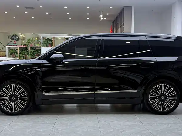 NIO ES8 2025