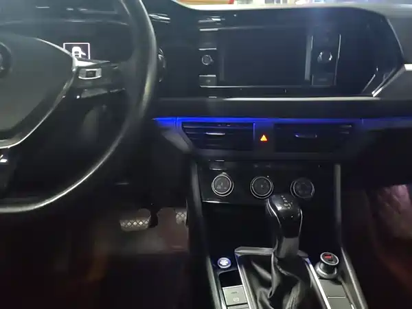 Volkswagen Sagitar 2020