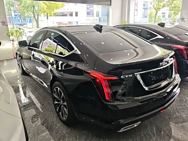 Cadillac CT5 2025