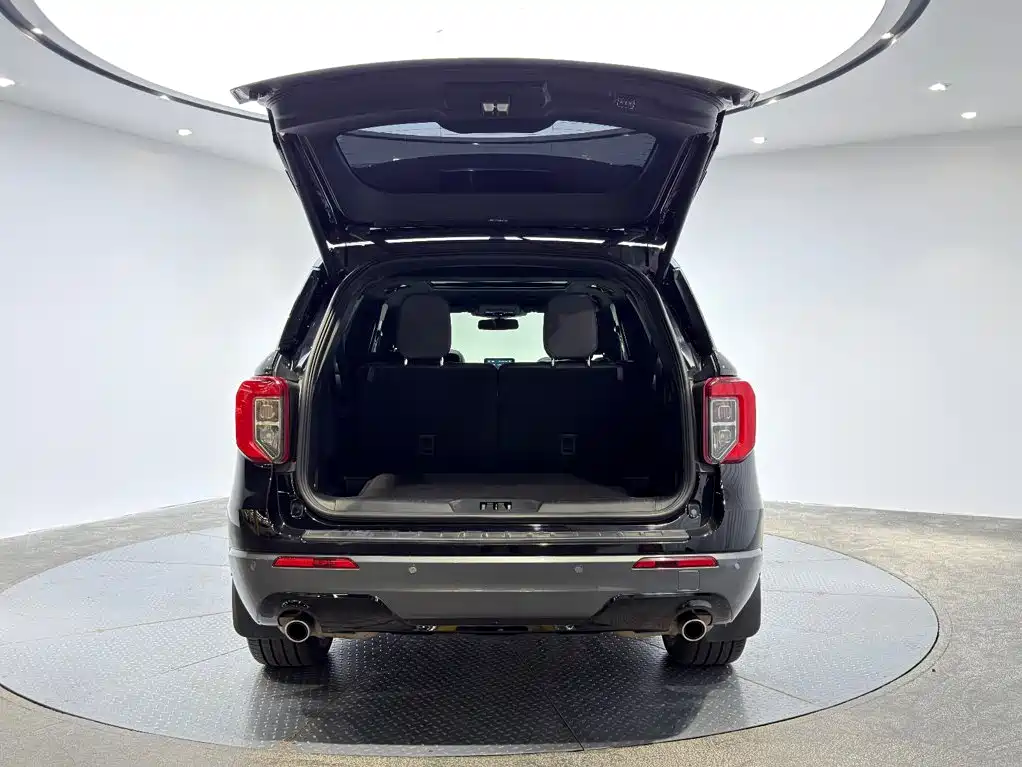 Ford Explorer 2020 — фото 16