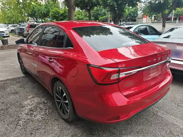 Roewe i5 2020