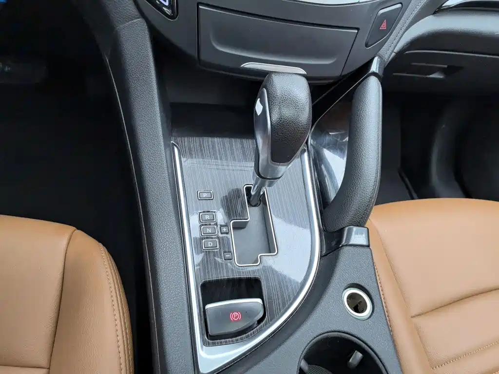 Dongfeng Fengdu MX5 2017 — фото 13