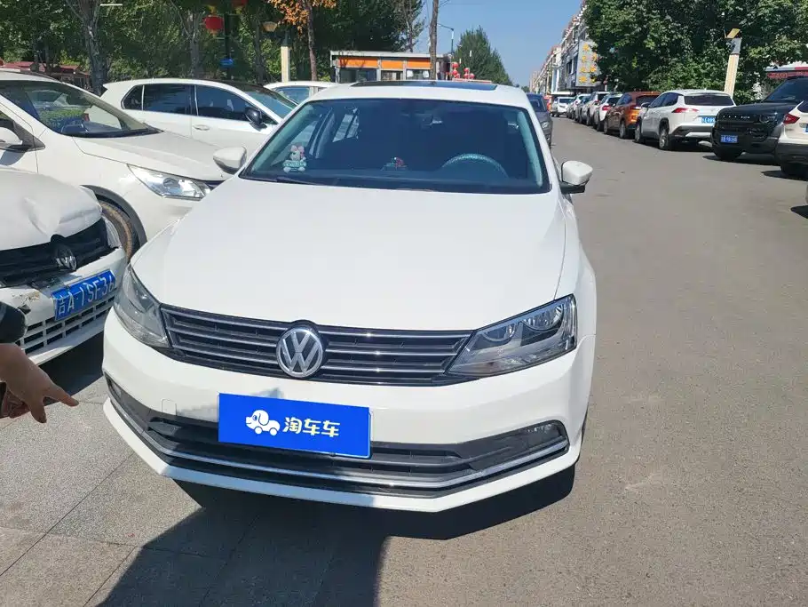 Volkswagen Sagitar 2018