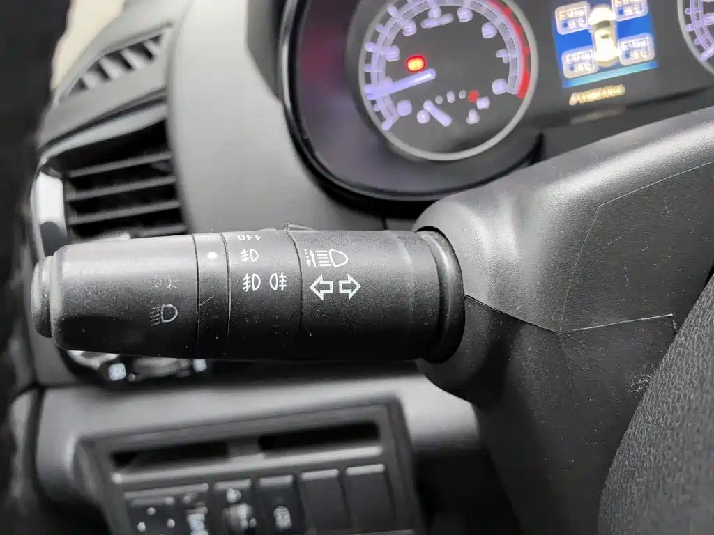 Dongfeng Fengdu MX5 2017 — фото 21