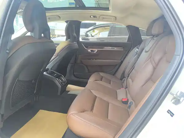 Volvo S90 2018