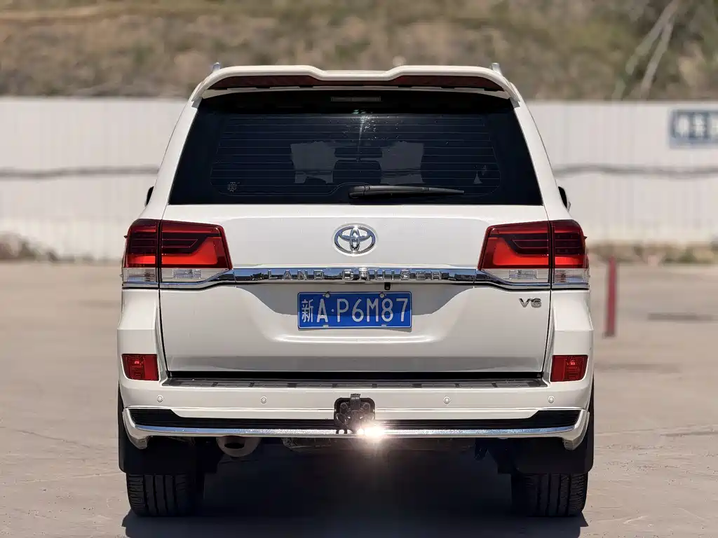 Toyota Land Cruiser 2016 — фото 5