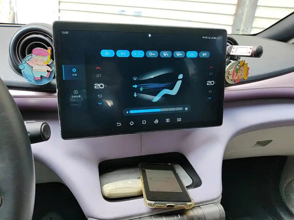 BYD Dolphin 2022 — фото 13