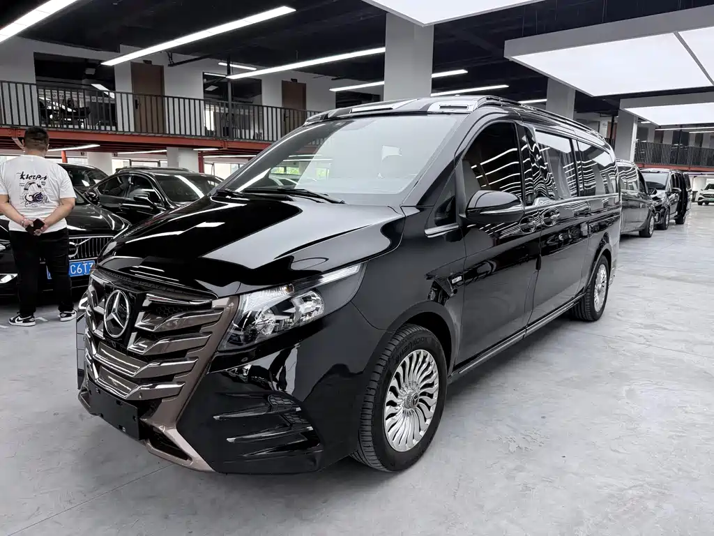 Mercedes-Benz Vito 2023 — фото 1