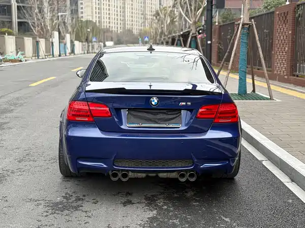 BMW M3 2011