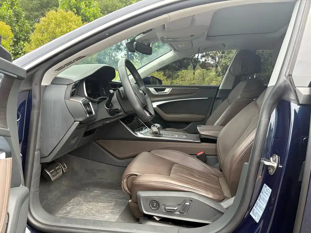 Audi A7L 2023 — фото 4