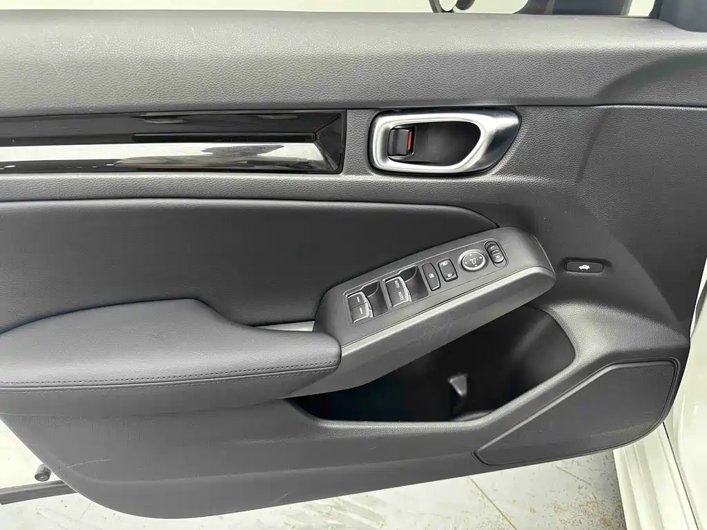 Honda Civic 2022 — фото 10
