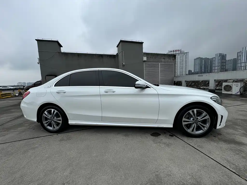 Mercedes-Benz C-Class 2021