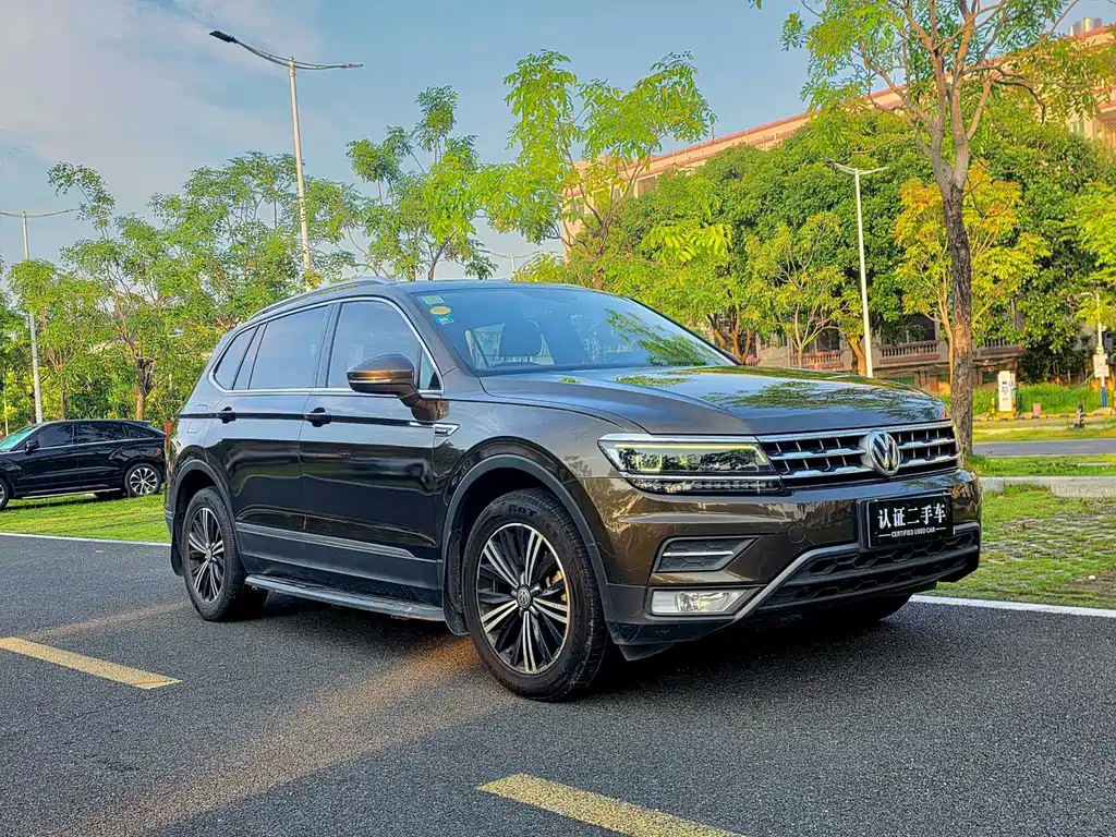 Volkswagen Tiguan L 2018 — фото 4