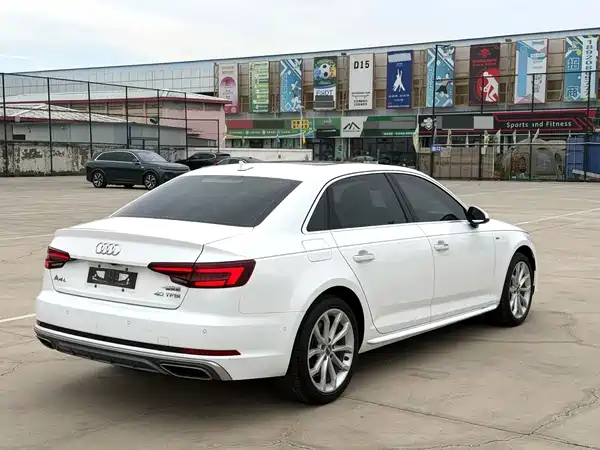Audi A4L 2019