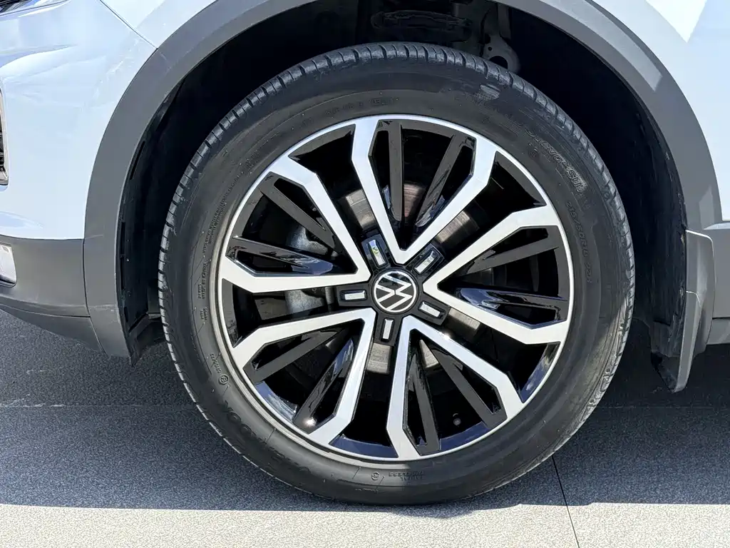 Volkswagen T-Roc 2022 — фото 9