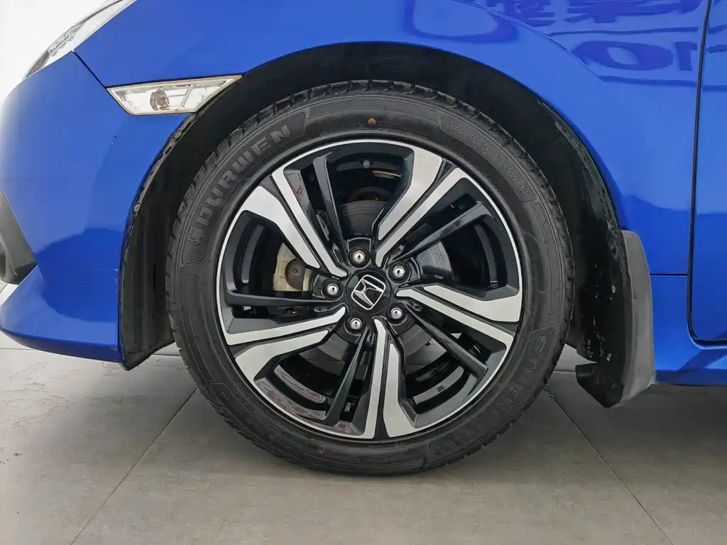 Honda Civic 2017 — фото 17