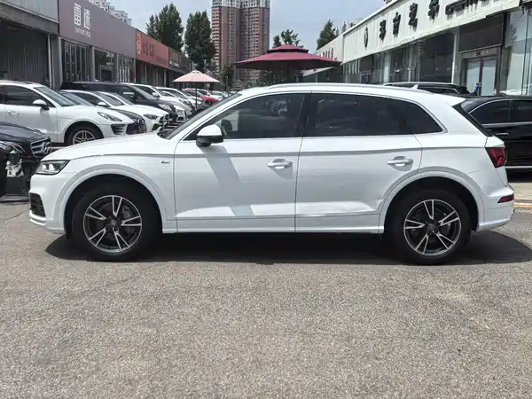 Audi Q5L 2019