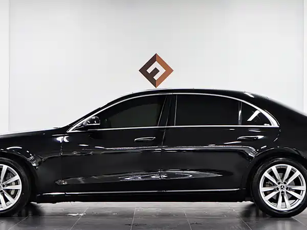 Mercedes-Benz S-Class 2023