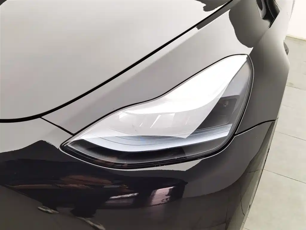 Tesla Model Y 2023 — фото 7