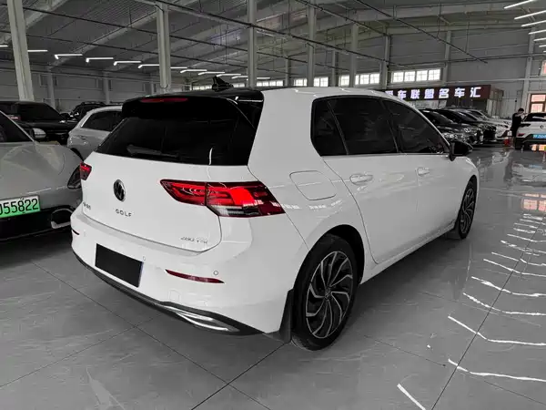Volkswagen Golf 2023