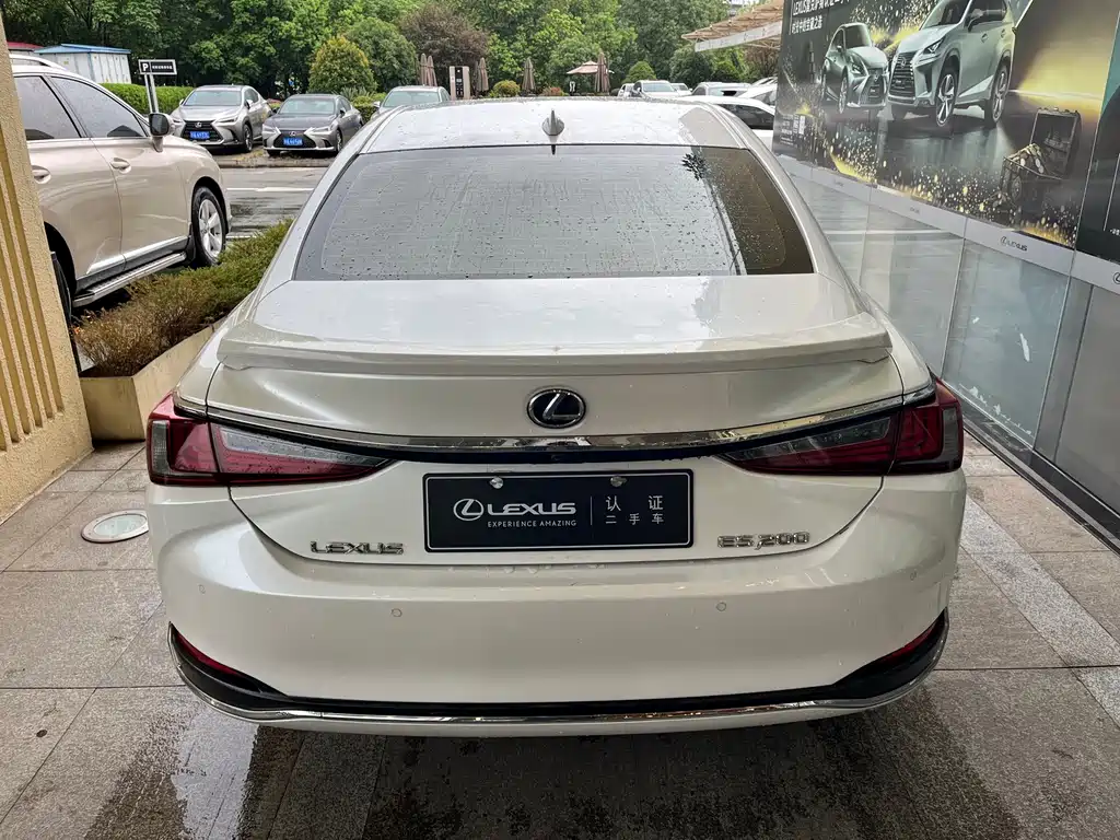 Lexus ES 2023 — фото 5