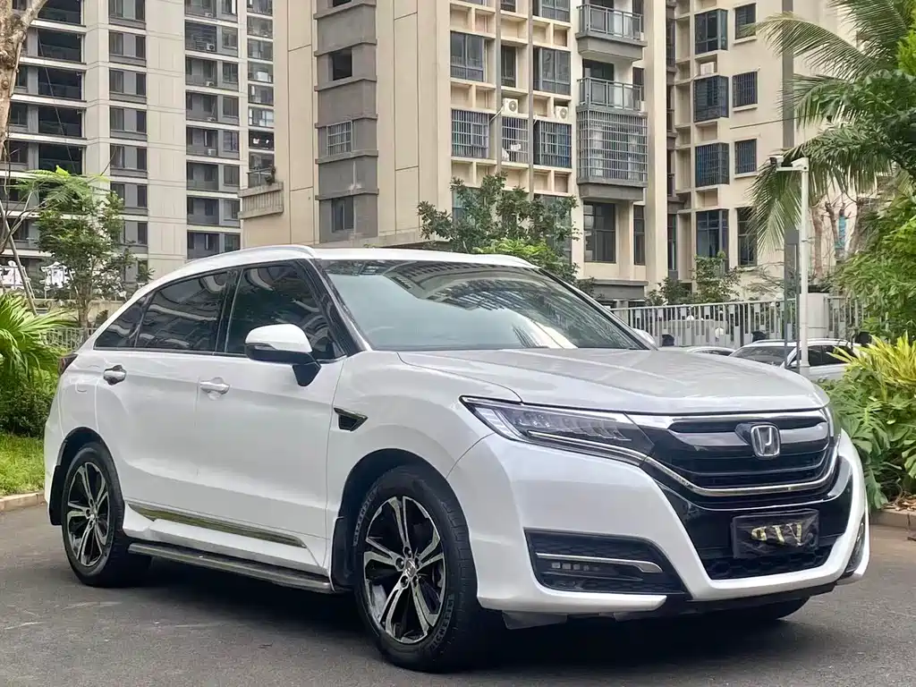 Honda UR-V 2017 — фото 1