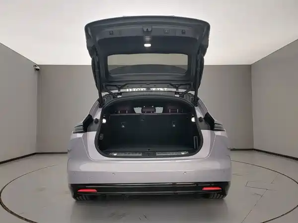 NIO ET5T 2025