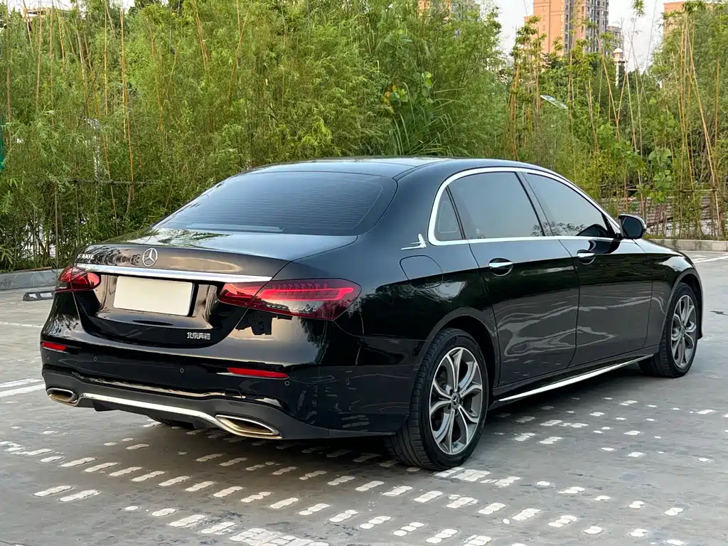 Mercedes-Benz E-Class 2021 — фото 9