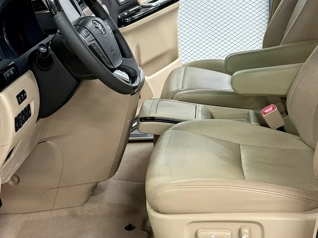 Toyota Alphard 2012 — фото 9