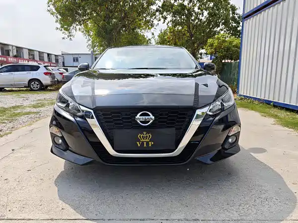 Nissan Teana 2022