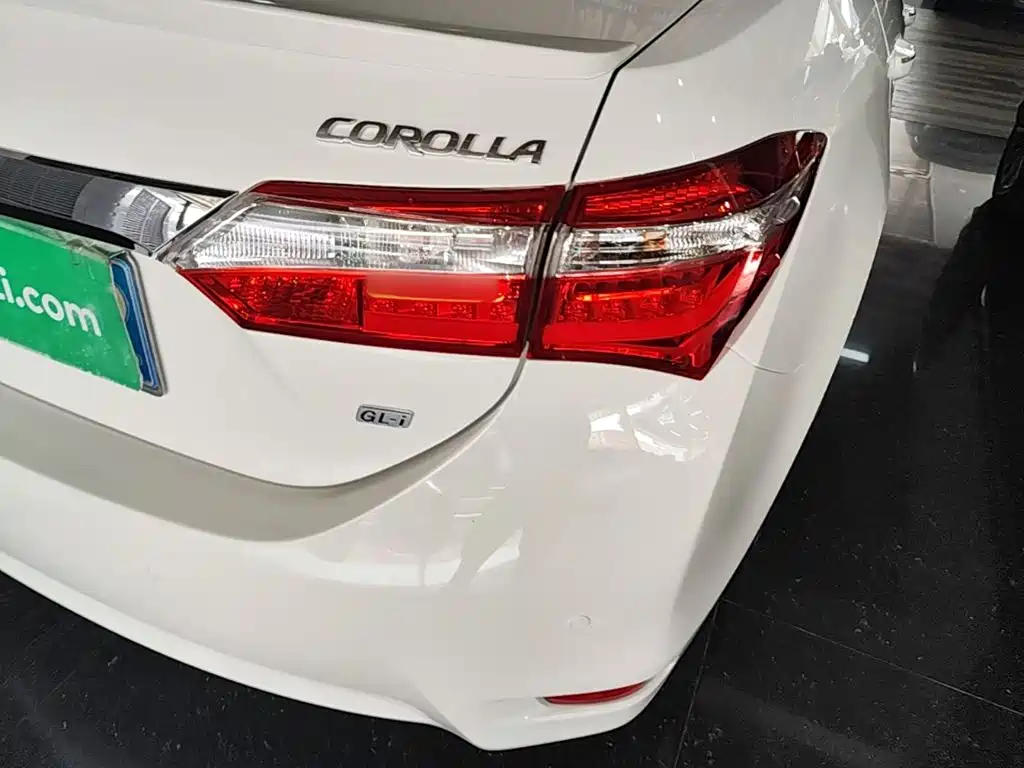 Toyota Corolla 2015 — фото 8