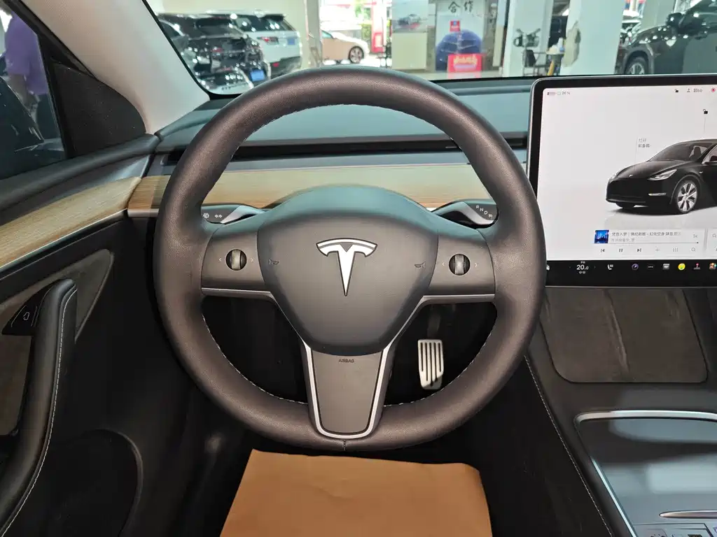 Tesla Model Y 2022 — фото 20