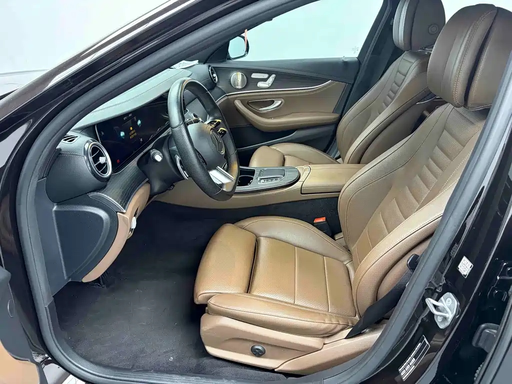 Mercedes-Benz E-Class 2022 — фото 4