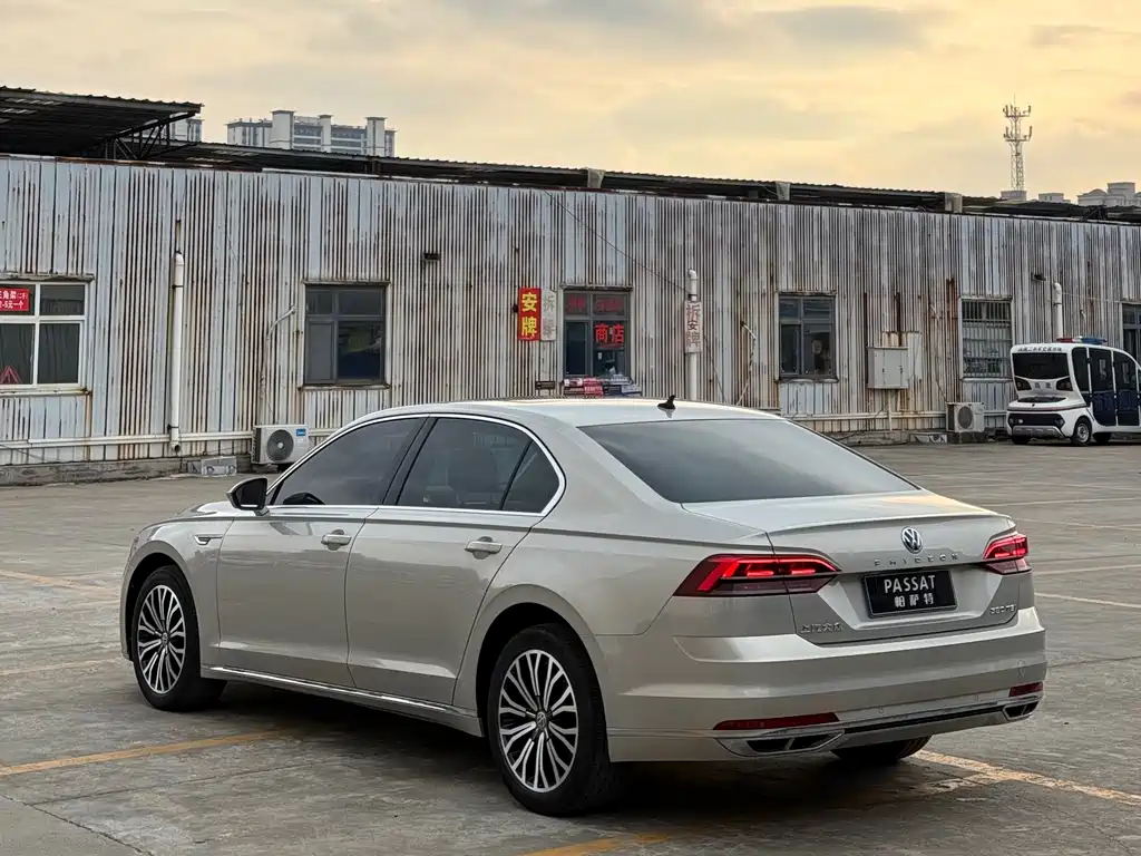 Volkswagen Phideon 2018 — фото 4