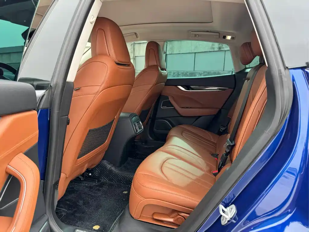 Maserati Levante 2019 — фото 16