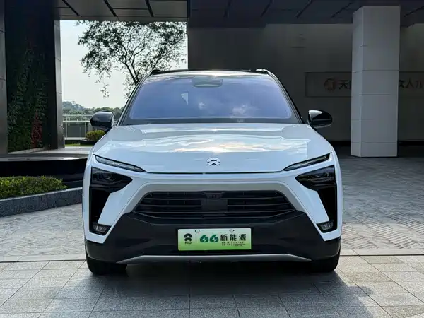 NIO ES8 2022
