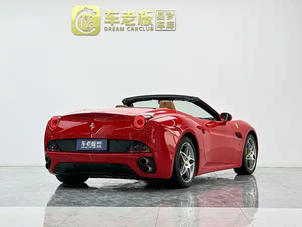 Ferrari California T 2012