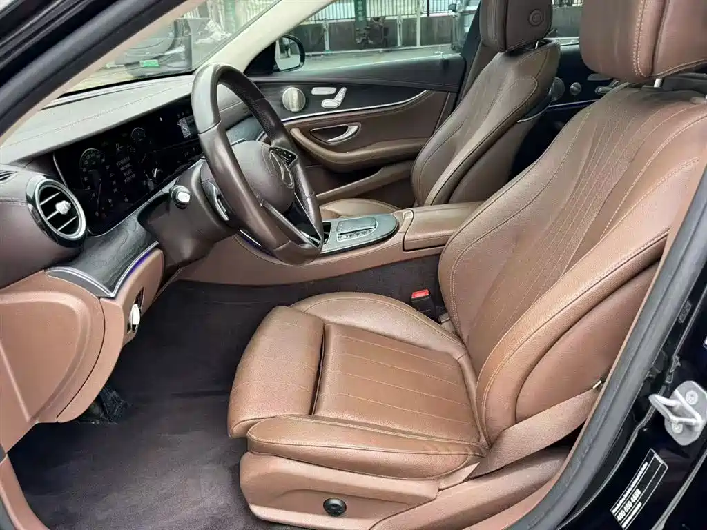 Mercedes-Benz E-Class 2022 — фото 6